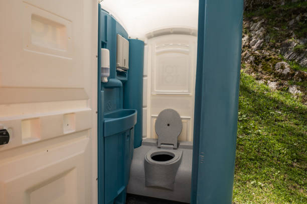 Best VIP or Luxury Restroom Trailers  in Sumner, WA